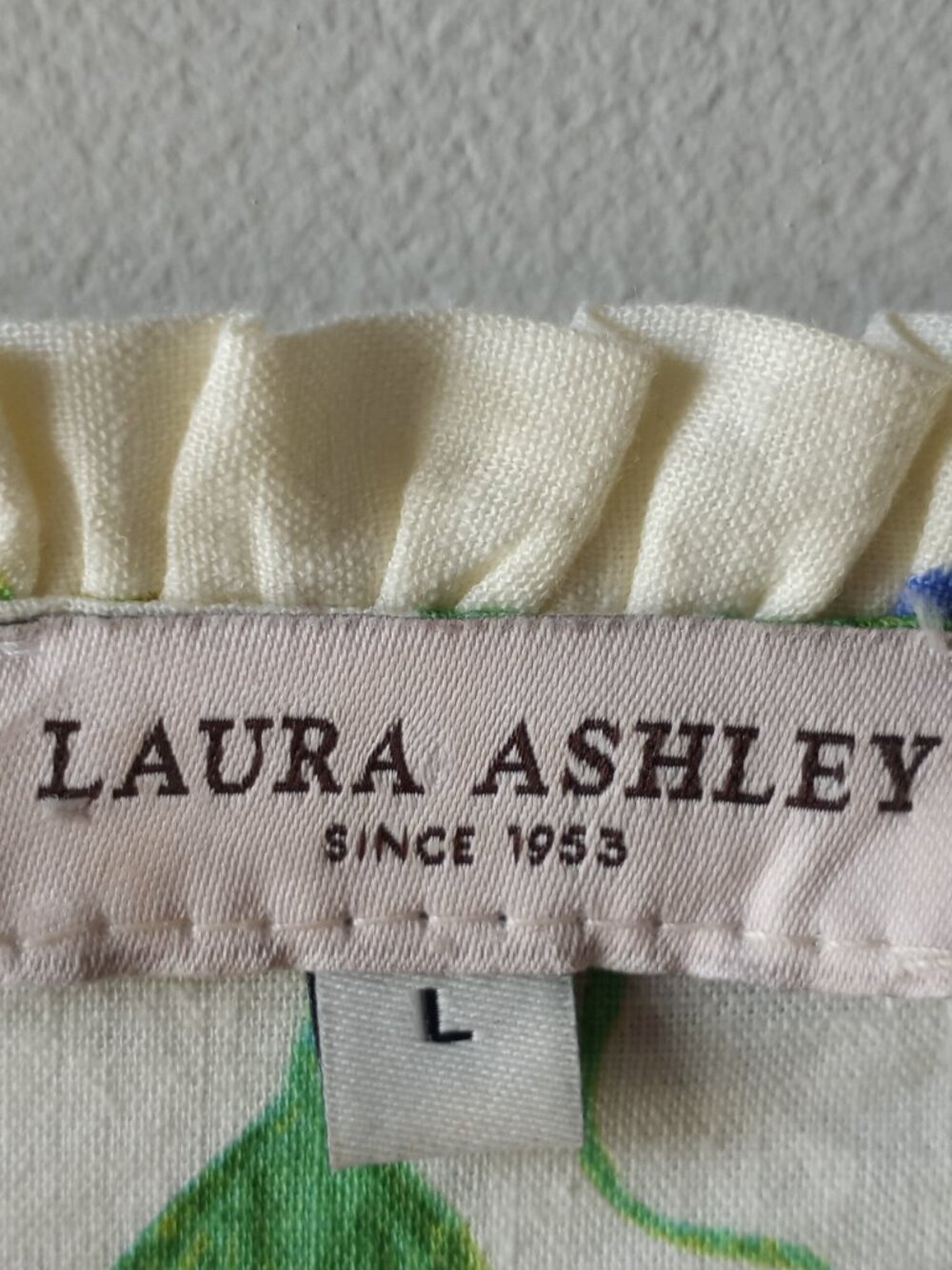 'LAURA ASHLEY' Floral Blouse Size L EUC - Picture 3 of 13